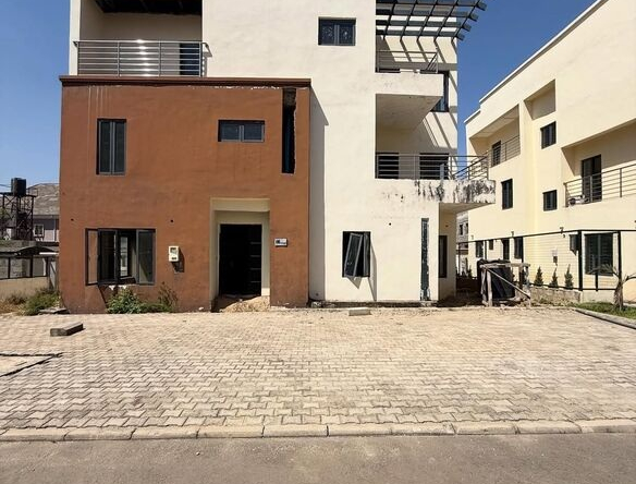 For Sale6 Bedroom Detached Duplex Corner Unit2 Rooms BQLocation Apo Dutse By Cedacrest Hospit optimized 100