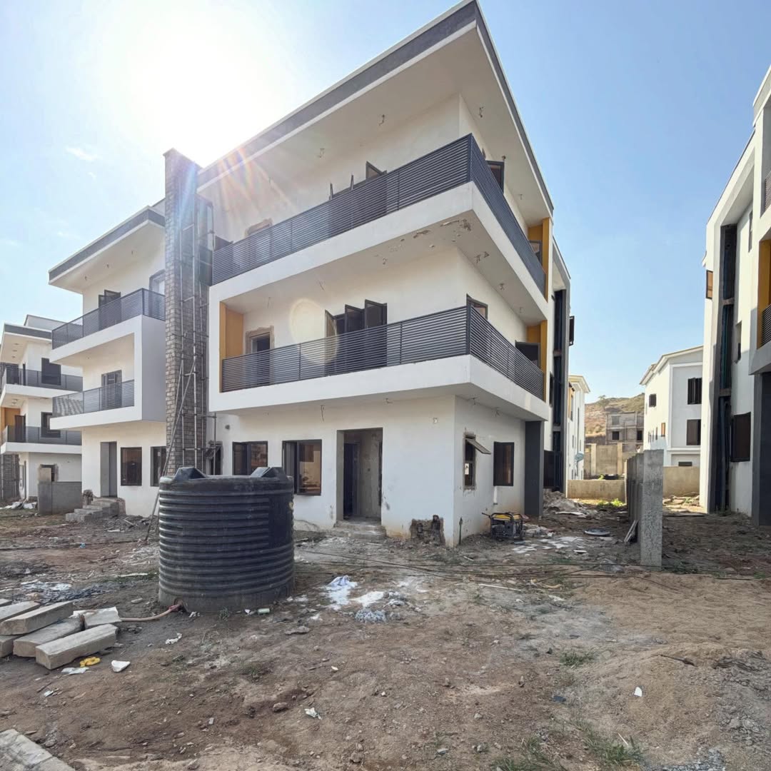 5 Bedroom Semi-Detached Duplex for Sale in Katampe 2
