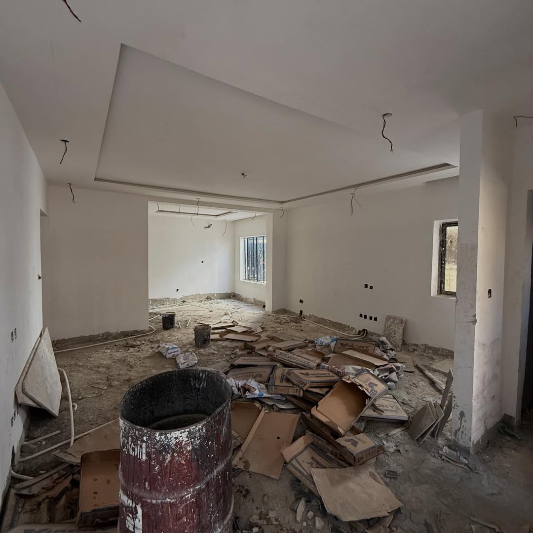 5 Bedroom Semi-Detached Duplex for Sale in Katampe second room 2