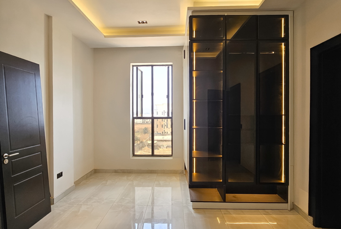 4 Bedroom Maisonette for Sale in Wuye Abuja