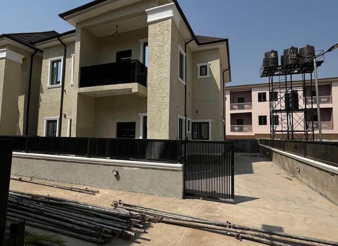 4 Bedroom Duplex for Sale in Gaduwa Abuja