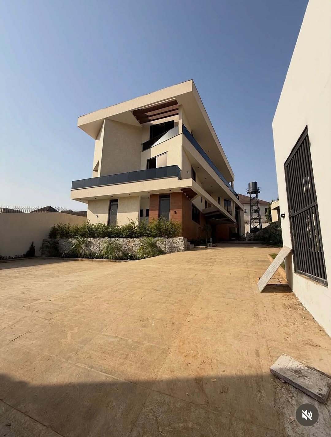 6 Bedroom Fully Detached Duplex for Sale in Katampe Extension Abuja