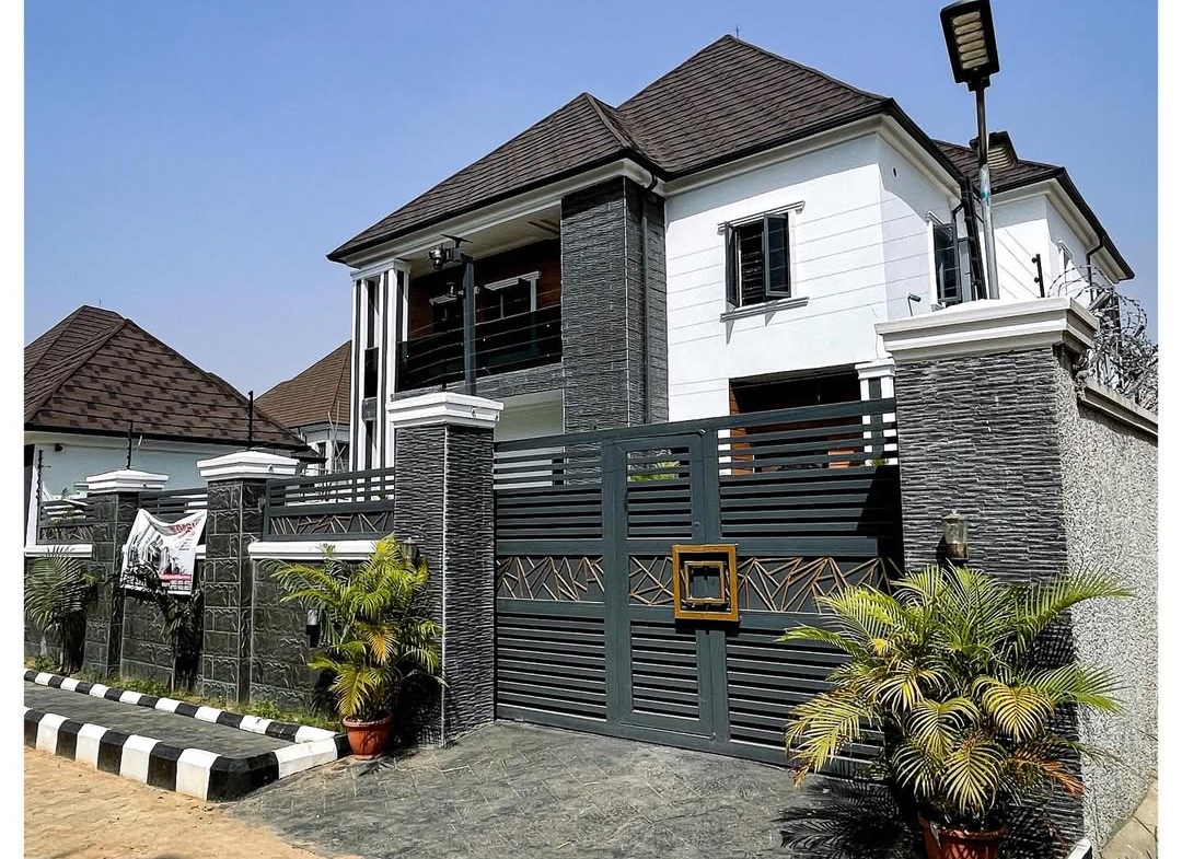 4 Bedroom Detached Duplex for Sale in Lugbe Abuja