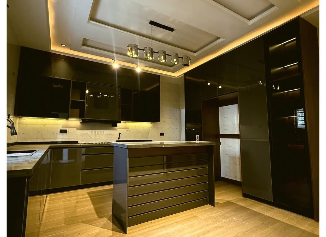 4 Bedroom Detached Duplex for Sale in Lugbe Abuja