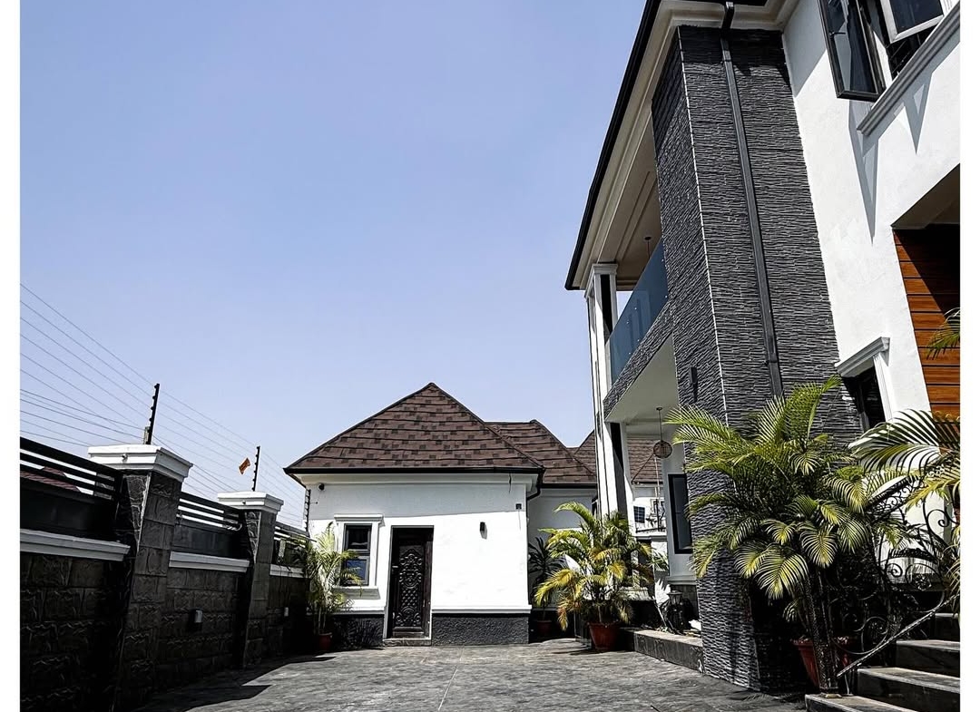 4 Bedroom Detached Duplex for Sale in Lugbe Abuja