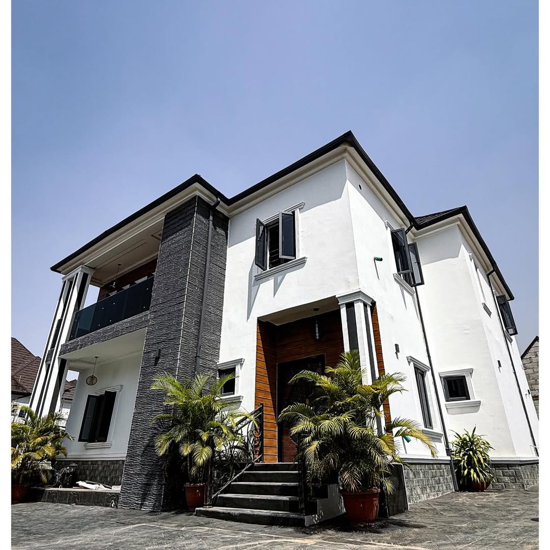4 Bedroom Detached Duplex for Sale in Lugbe Abuja