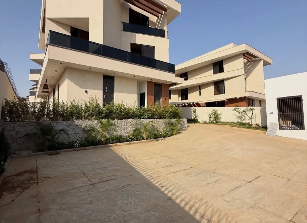 6 Bedroom Fully Detached Duplex for Sale in Katampe Extension Abuja