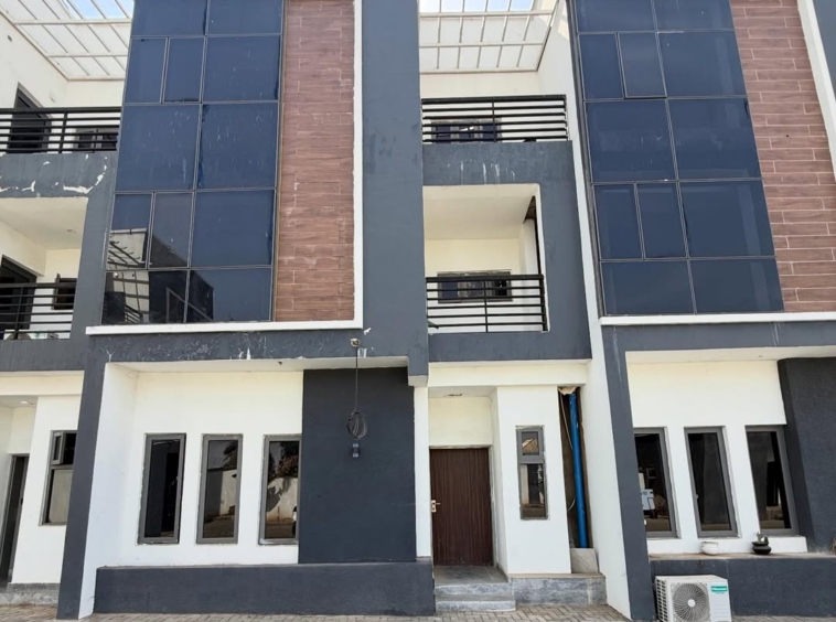4 Bedroom Terrace Duplex for Sale in Wuye Abuja