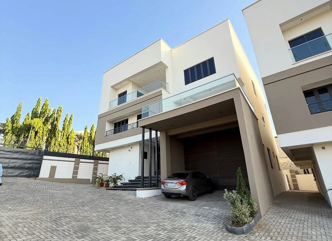 6 Bedroom Fully Detached Duplex for Sale in Asokoro Abuja