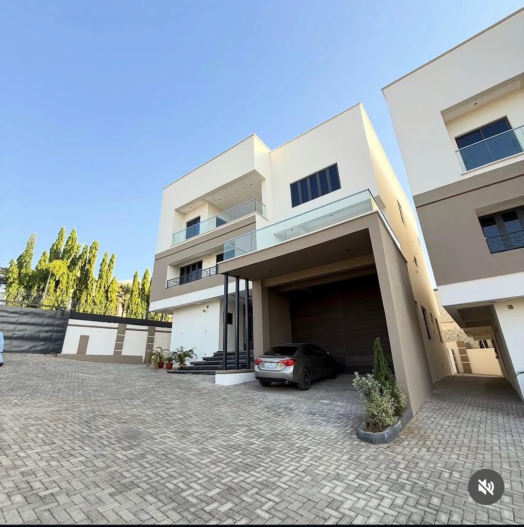 6 Bedroom Fully Detached Duplex for Sale in Asokoro Abuja