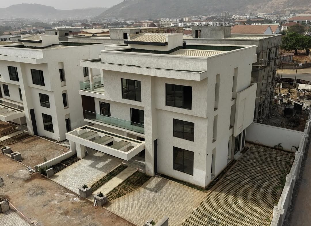 6 Bedroom Villa for Sale in Katampe Extension Abuja
