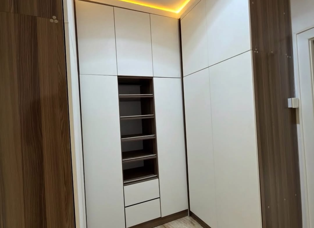 6 Bedroom Fully Detached Duplex for Sale in Dakwo Abuja