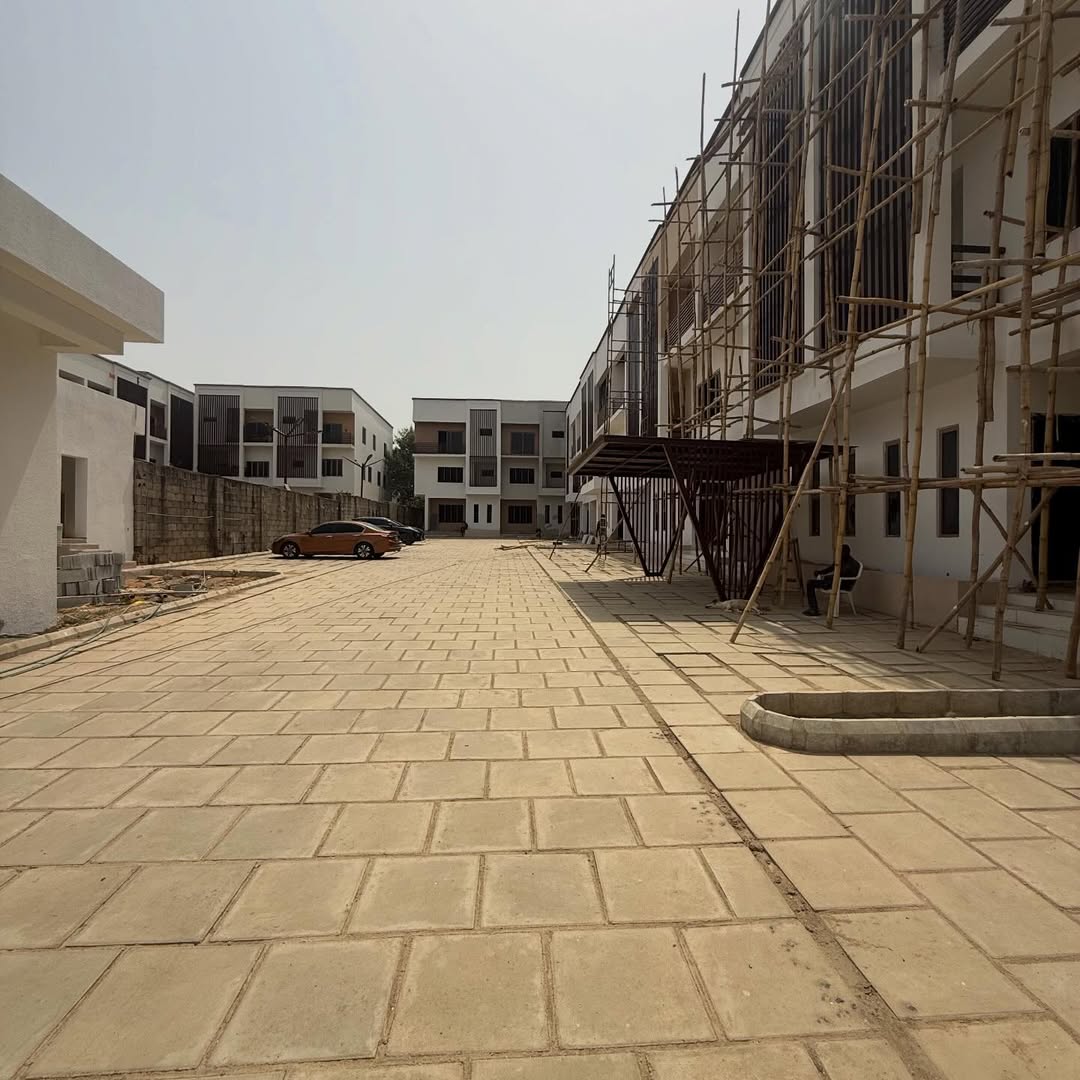 4 bedroom terrace duplex for sale in Mabushi