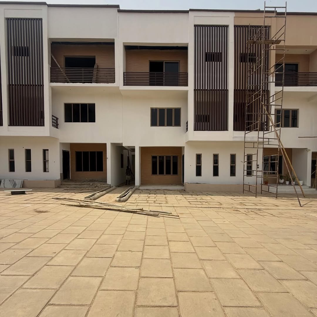 4 bedroom terrace duplex for sale in Mabushi