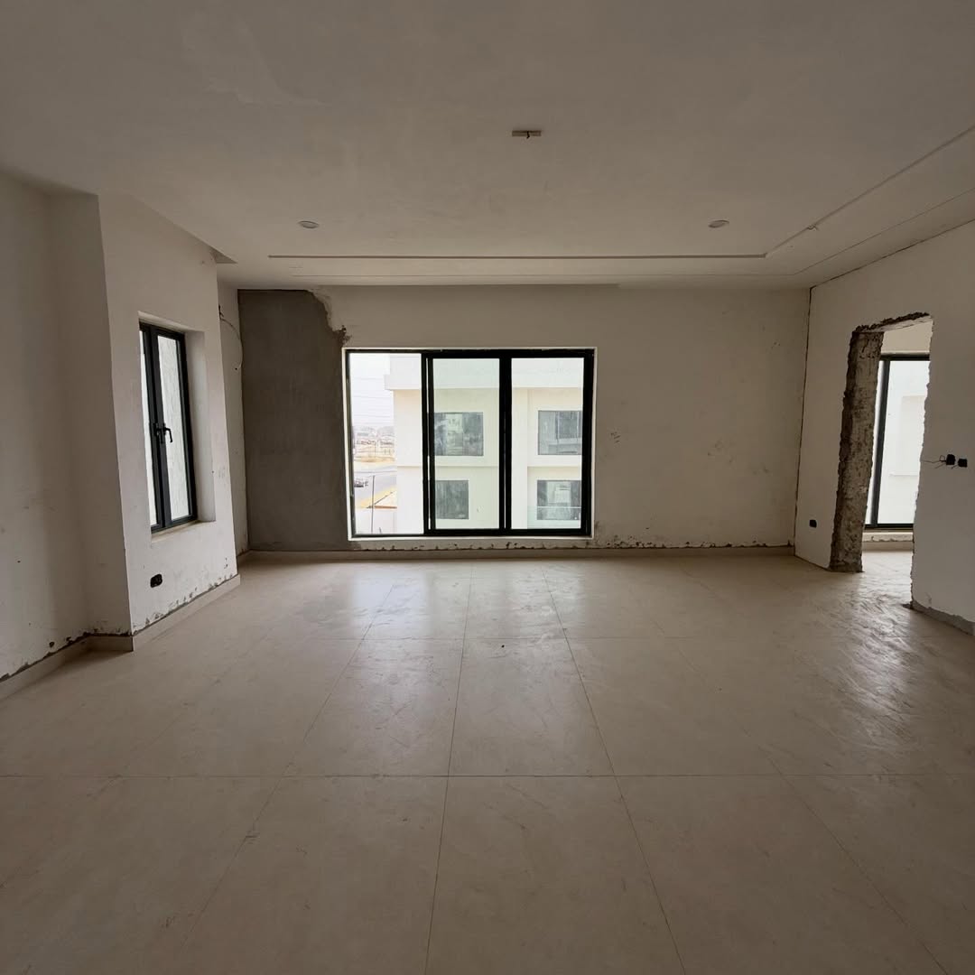 6 Bedroom Villa for Sale in Katampe Extension Abuja