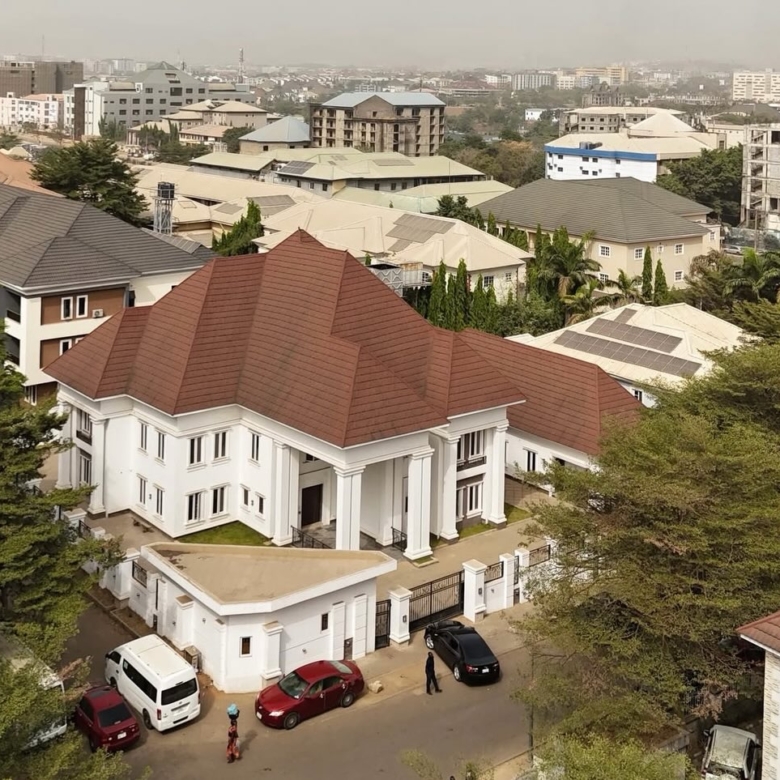 7 Bedroom Fully Detached House for Sale in Jabi Abuja