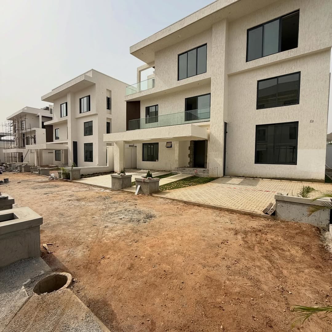 6 Bedroom Villa for Sale in Katampe Extension Abuja