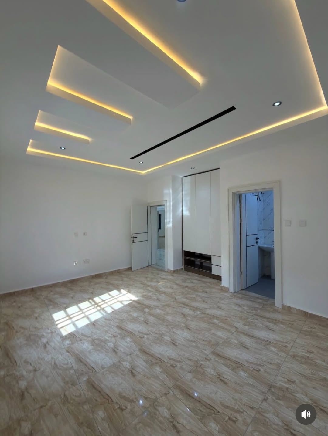 6 Bedroom Fully Detached Duplex for Sale in Dakwo Abuja