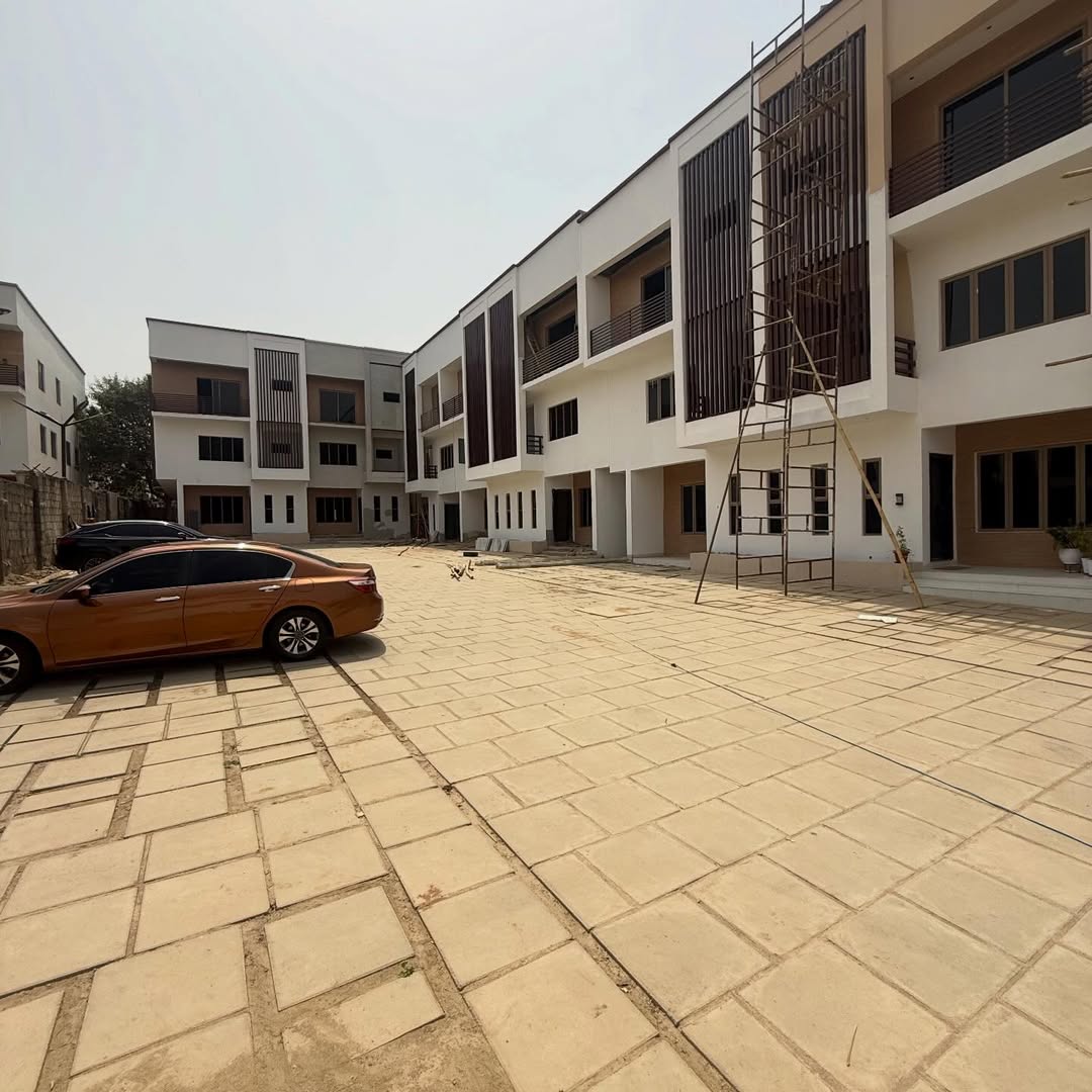 4 bedroom terrace duplex for sale in Mabushi