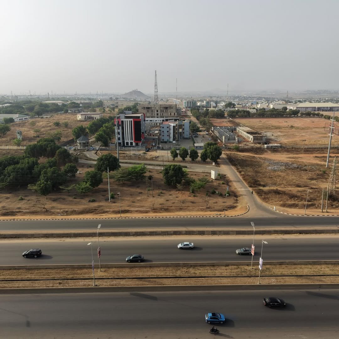 Commercial office complex for sale on Umaru Musa Yar’Adua Expressway