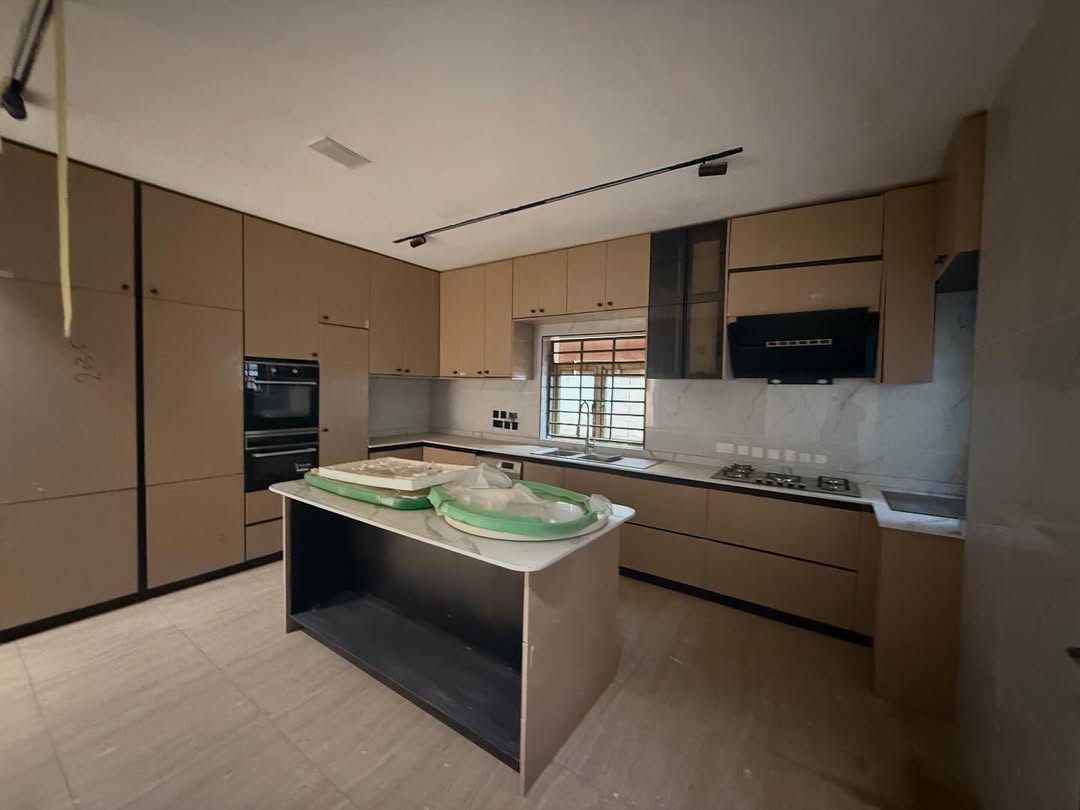 5 Bedroom Detached Duplex for Sale in Wuye Abuja