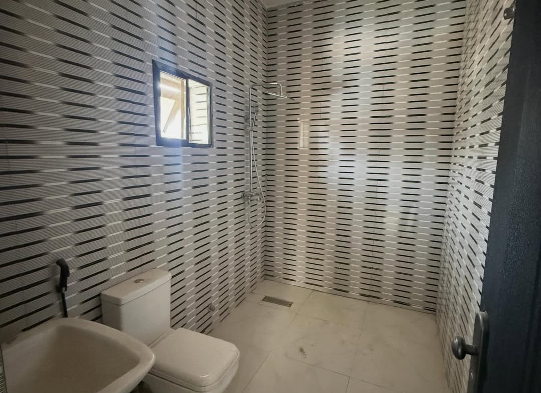 6 Bedroom Semi-Detached Duplex for Sale in Guzape Abuja