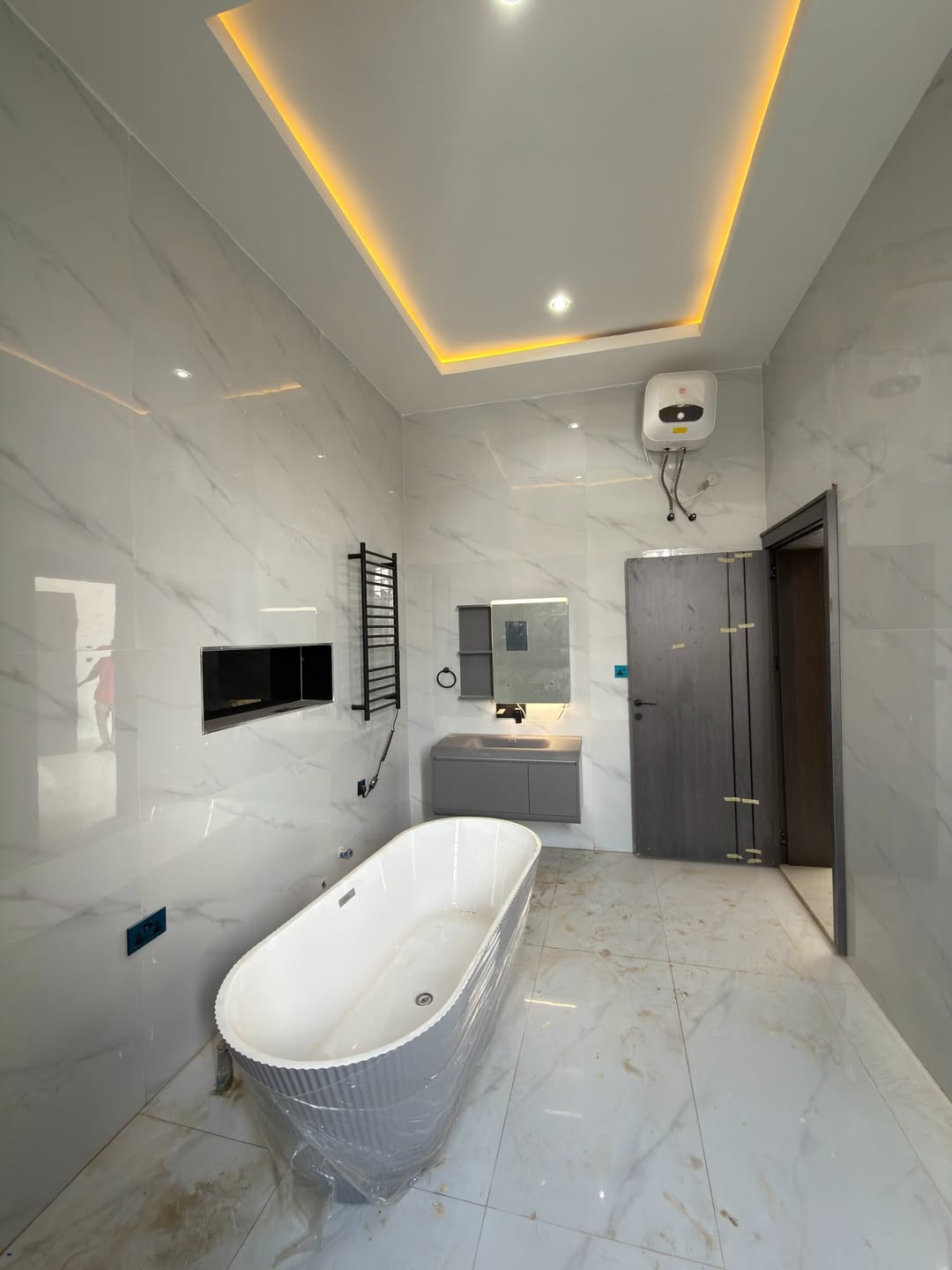 6 Bedroom Fully Detached Duplex for Sale in Apo Resettlement Abuja