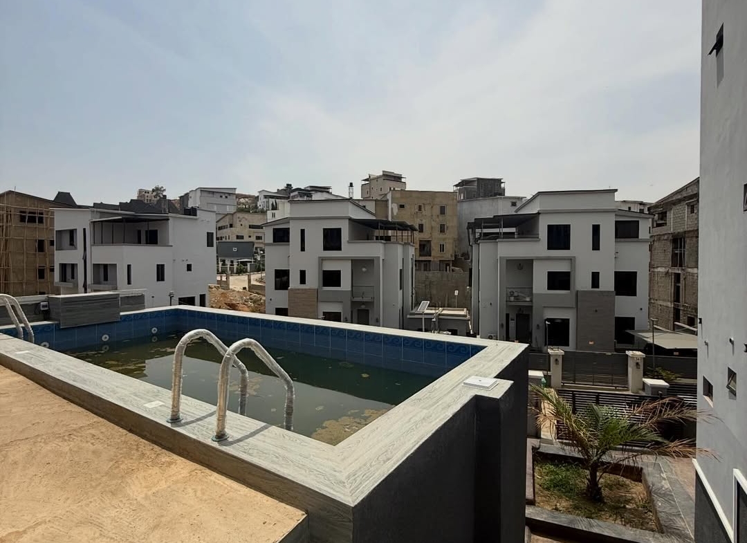 6 Bedroom Semi-Detached Duplex for Sale in Guzape Abuja