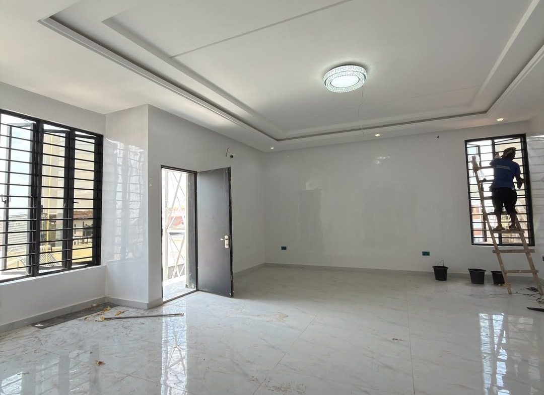 6 Bedroom Fully Detached Duplex for Sale in Apo Resettlement Abuja