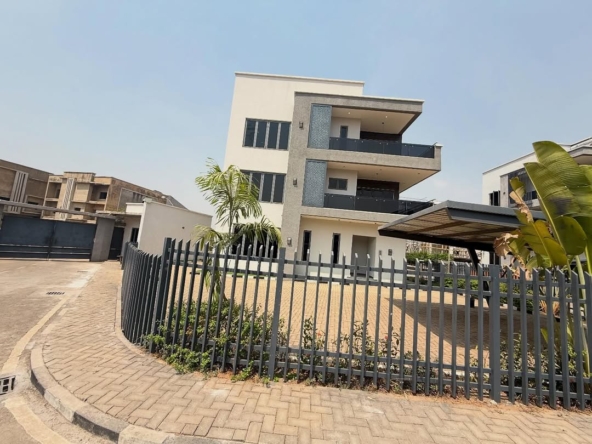 5 Bedroom Detached Duplex for Sale in Wuye Abuja