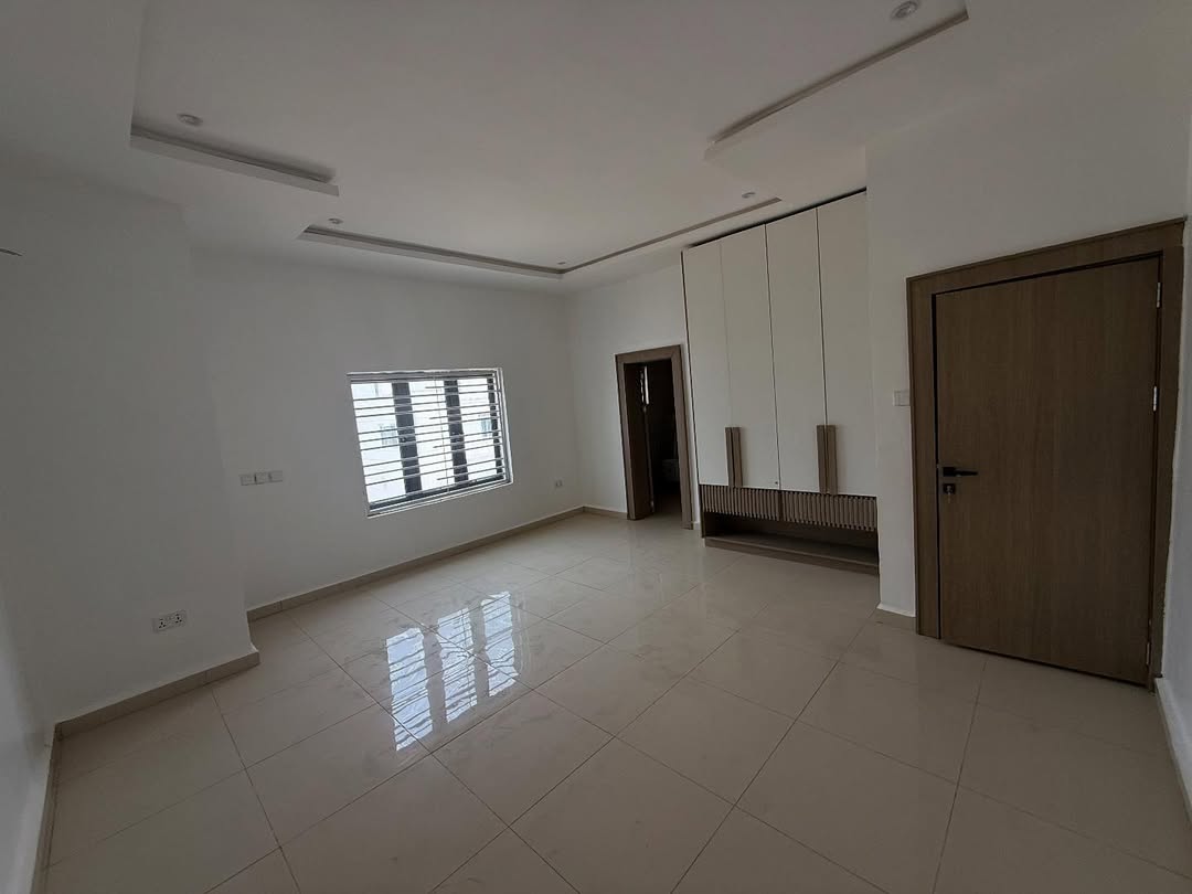 5 Bedroom Semi-Detached Duplex for Sale in Wuye Abuja