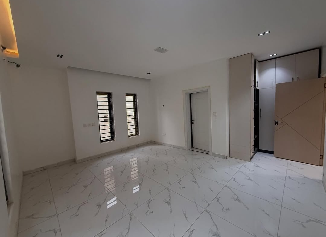 5 Bedroom Detached Duplex for Sale in Wuye Abuja