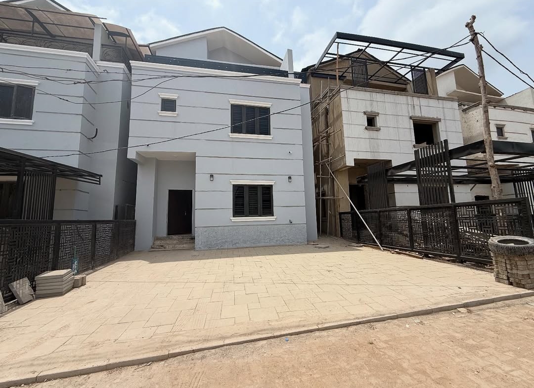 5 Bedroom Semi-Detached Duplex for Sale in Wuye Abuja