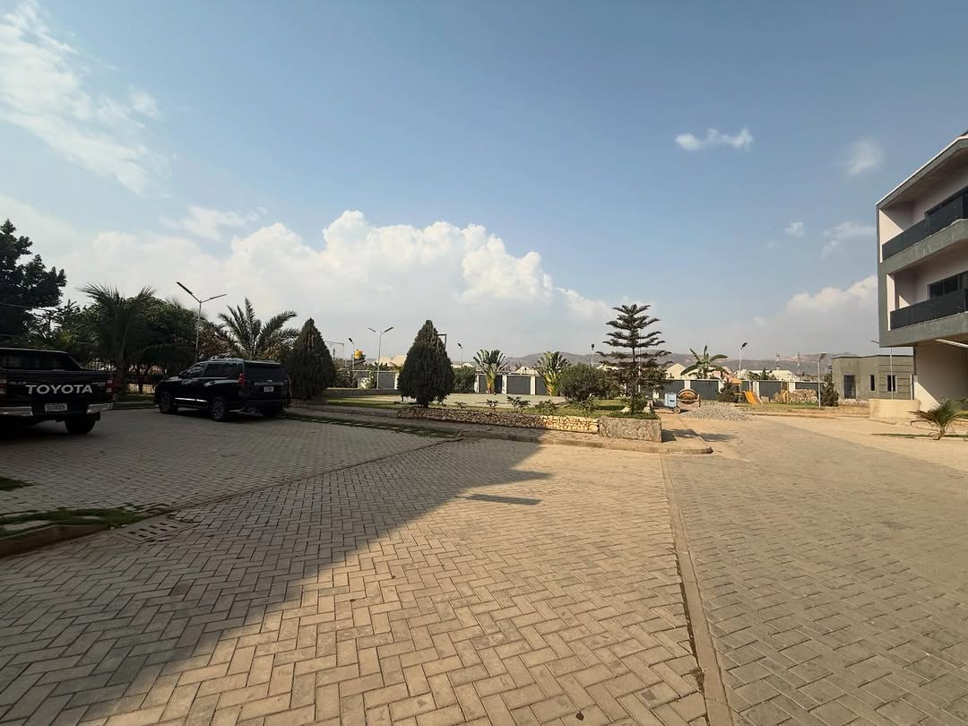 4 bedroom terrace duplex for sale in Jahi Abuja