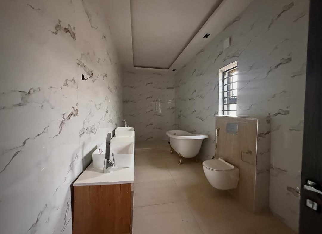 5 Bedroom Detached Duplex for Sale in Wuye Abuja