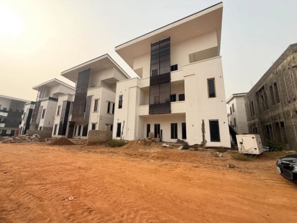5 Bedroom Detached Duplex for Sale in Wuye Abuja