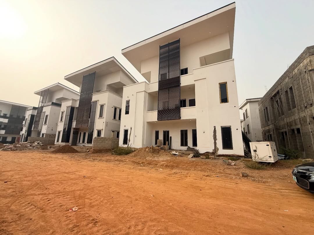 5 Bedroom Detached Duplex for Sale in Wuye Abuja