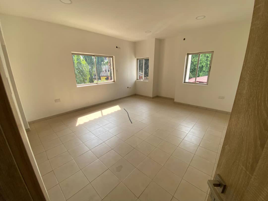 12 Room Duplex for Rent in Abuja – Office Use