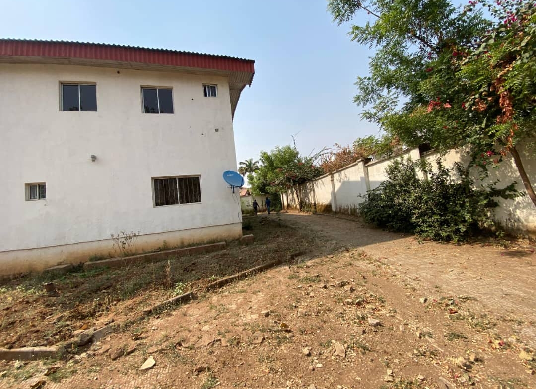 12 Room Duplex for Rent in Abuja – Office Use