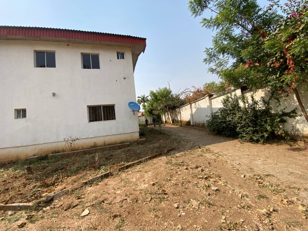 12 Room Duplex for Rent in Abuja – Office Use