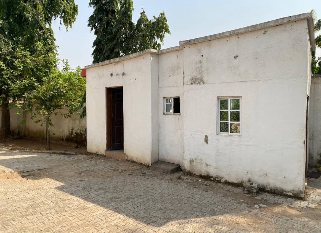 12 Room Duplex for Rent in Abuja – Office Use