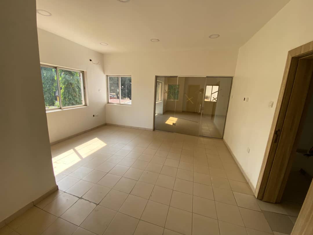 12 Room Duplex for Rent in Abuja – Office Use