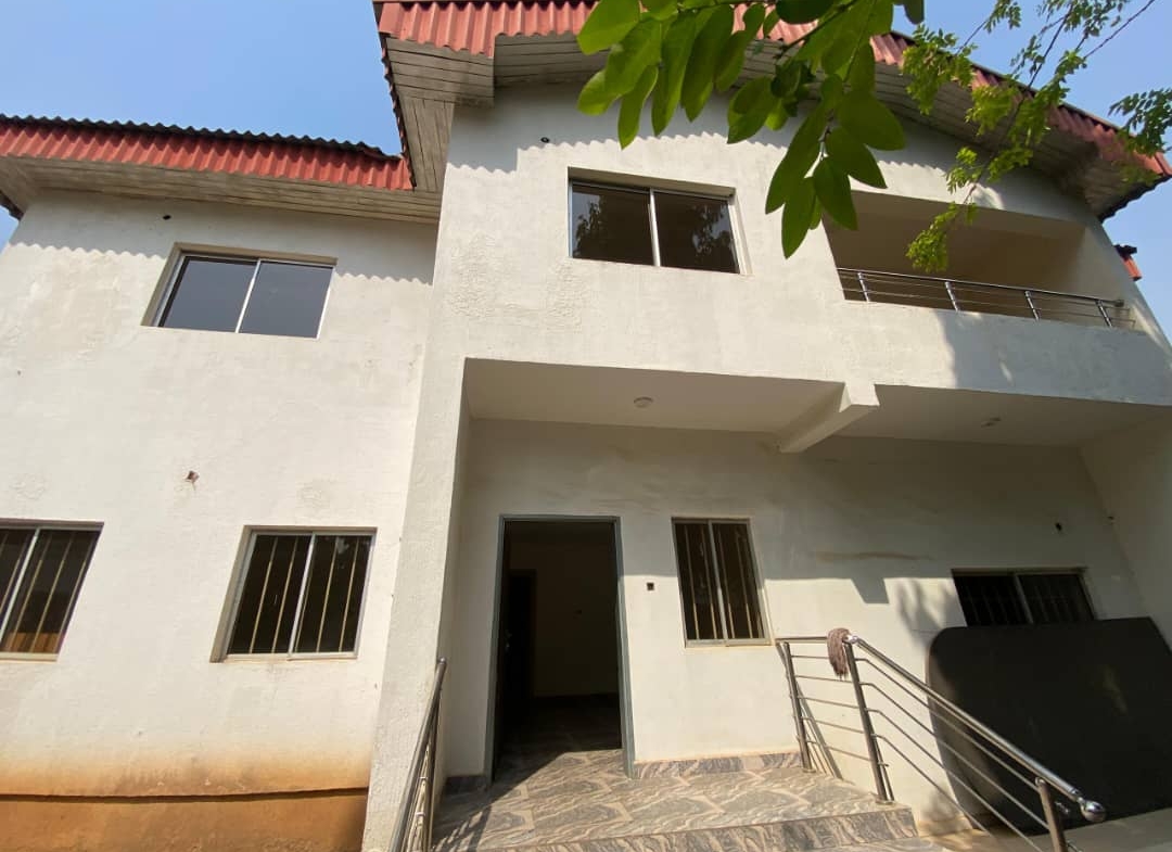 12 Room Duplex for Rent in Abuja – Office Use