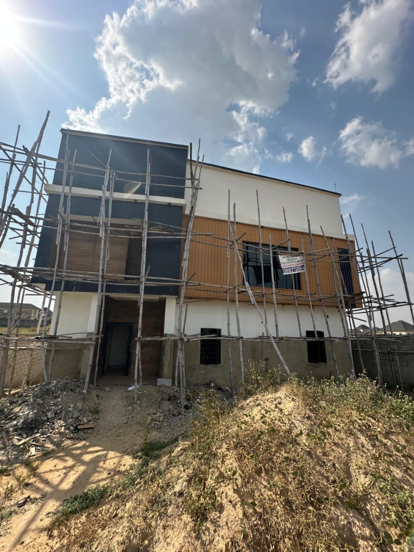 3 Bedroom Detached Duplex for Sale in Lugbe Abuja