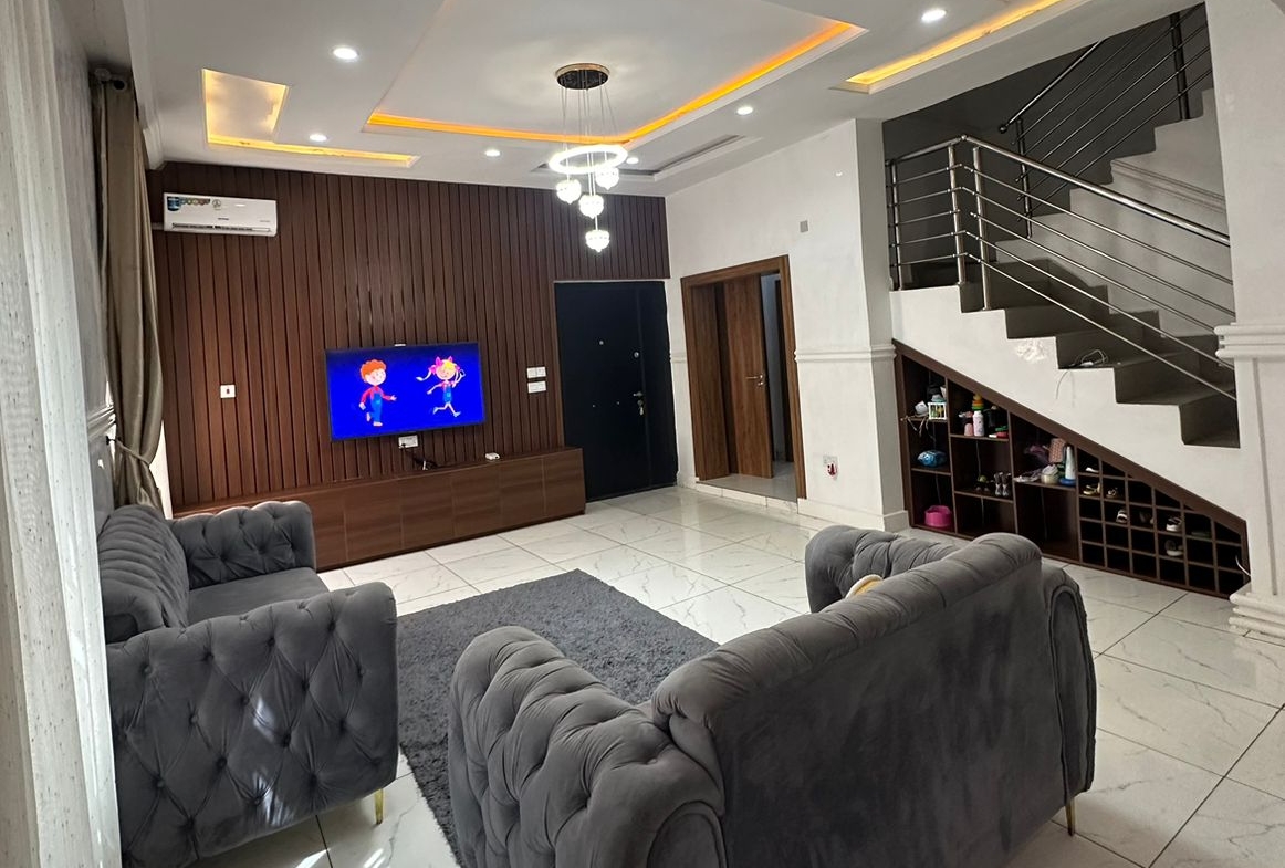 4 Bedroom Penthouse Duplex for Sale in Lugbe Abuja