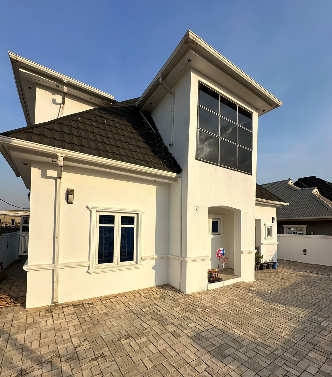 4 Bedroom Penthouse Duplex for Sale in Lugbe Abuja