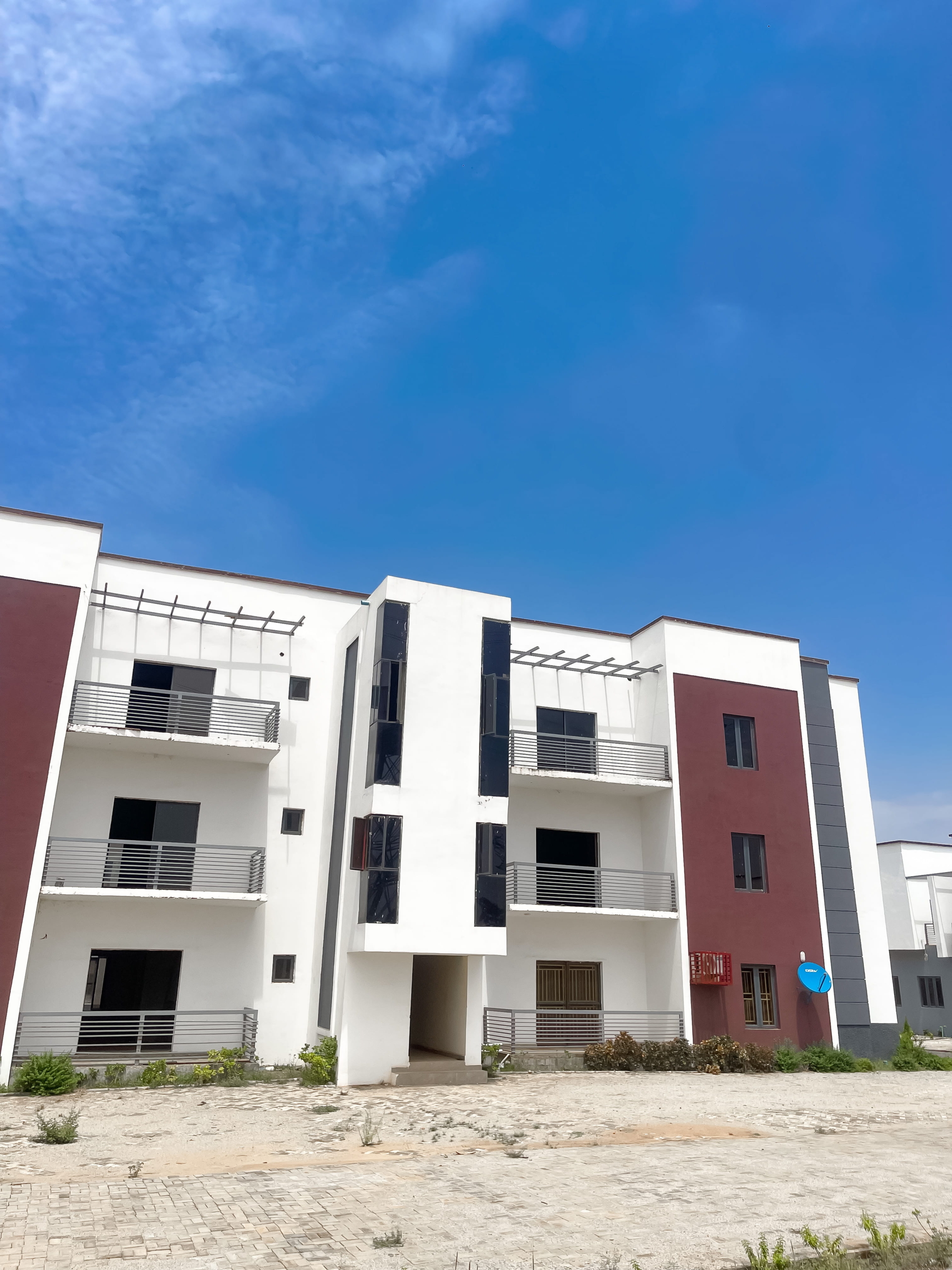 3 Bedroom Terrace Duplex & Apartment for Sale in Lugbe Abuja