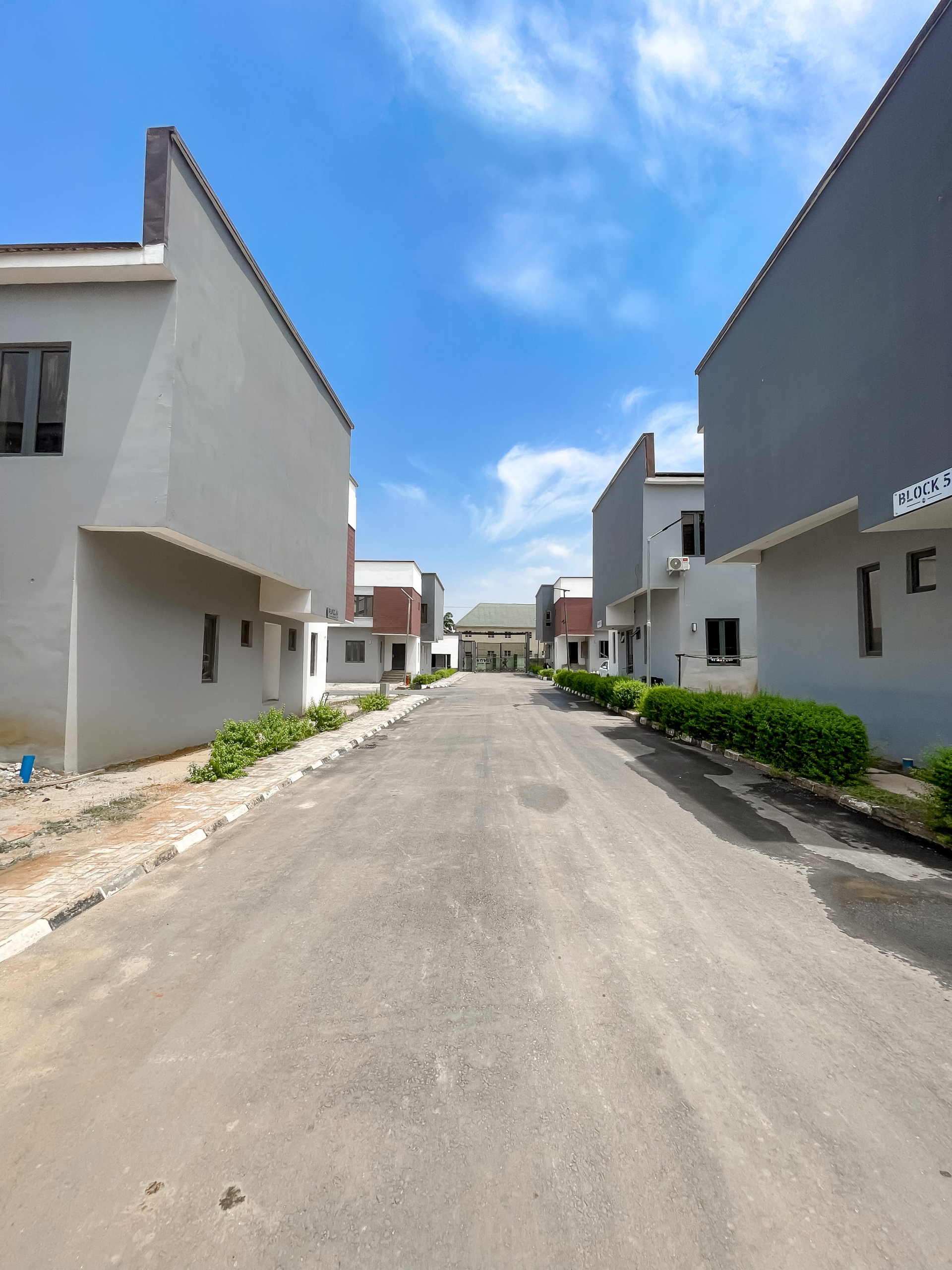 3 Bedroom Terrace Duplex & Apartment for Sale in Lugbe Abuja