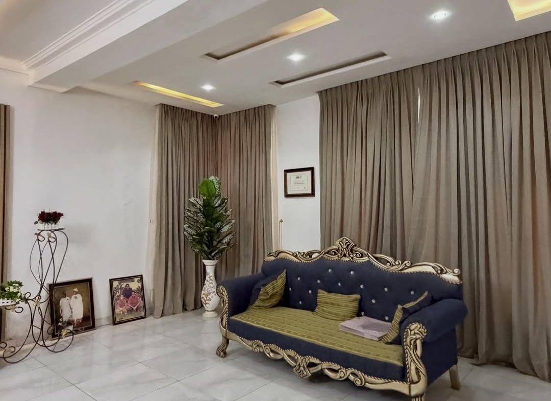 6 bedroom detached duplex for sale in Guzape, Abuja