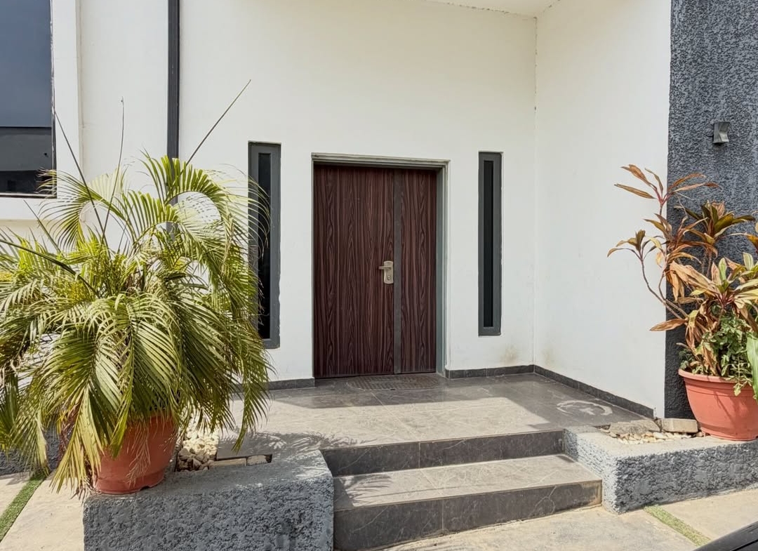 6 bedroom detached duplex for sale in Guzape, Abuja